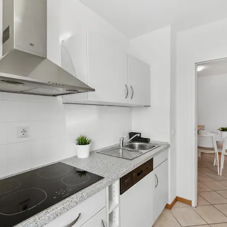 Monteur - Fuer Bis Zu 6 Personen In 65795 - Mtk06 * Hattersheim am Main