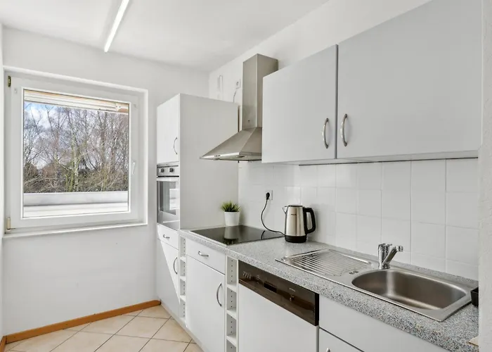 Monteur - Fuer Bis Zu 6 Personen In 65795 - Mtk06 Hattersheim am Main