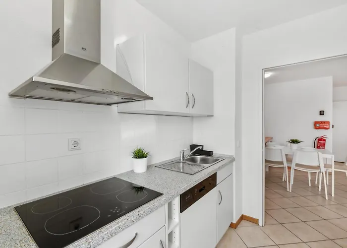 Monteur - Fuer Bis Zu 6 Personen In 65795 - Mtk06 * Hattersheim am Main