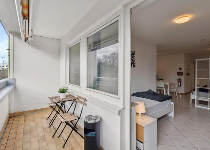 Monteur - Fuer Bis Zu 6 Personen In 65795 - Mtk06 * Hattersheim am Main